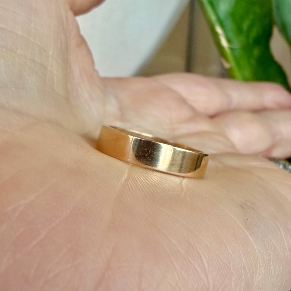 14 karat gold band - Picture 5 of 6